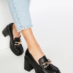 Just Fab Elegant Black Platform Loafers with Gold Accent Size 6.5 As New